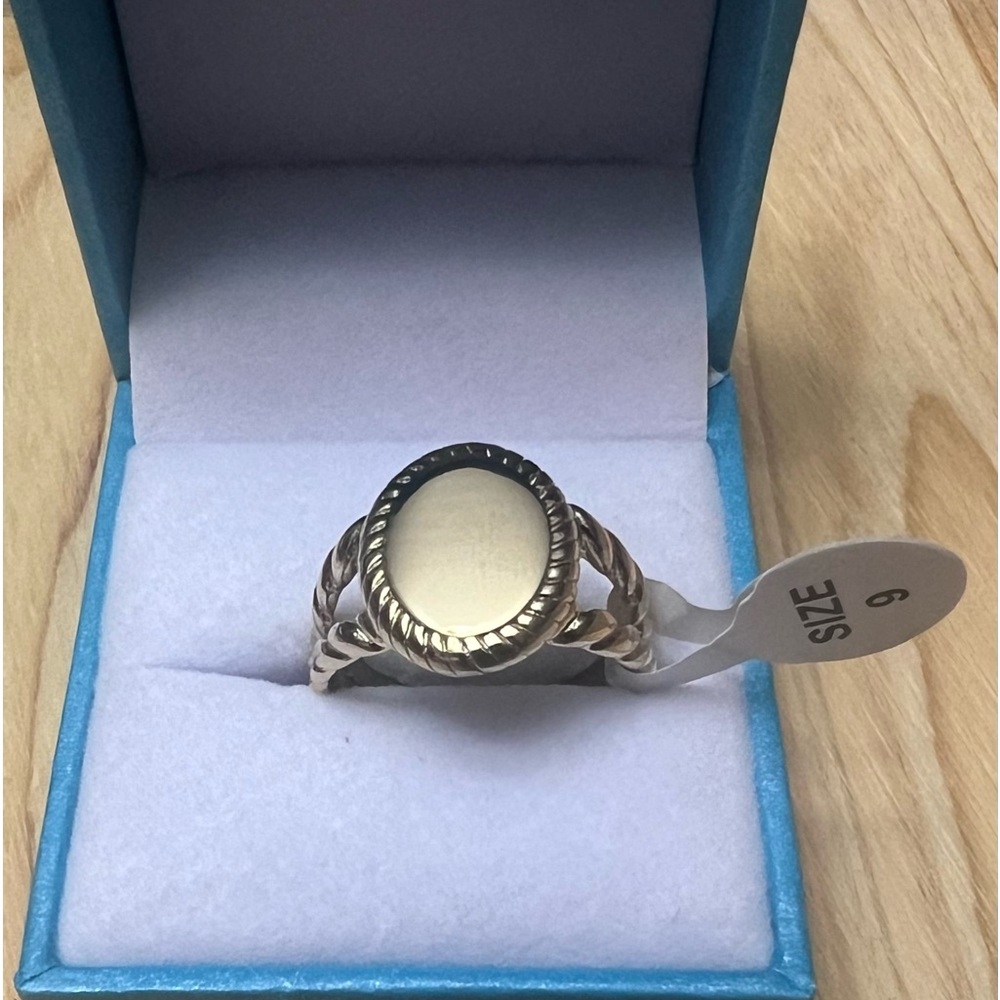 💕 FINAL MARKDOWN 18k gold plated, stainless steel ring.